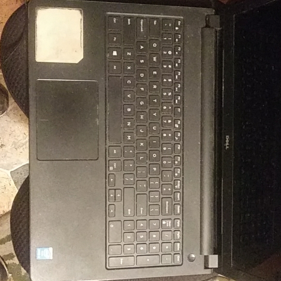 Dell laptop. - Picture 3 of 3